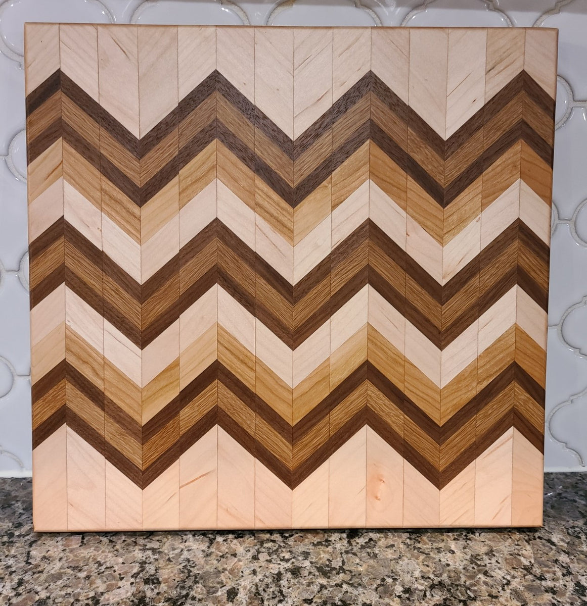 Chevron Cutting Board – derekjameswoodworking